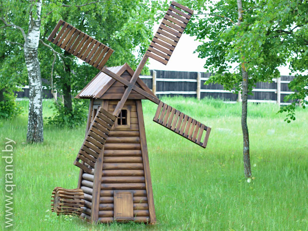 Декоративные мельницы из дерева для дачи